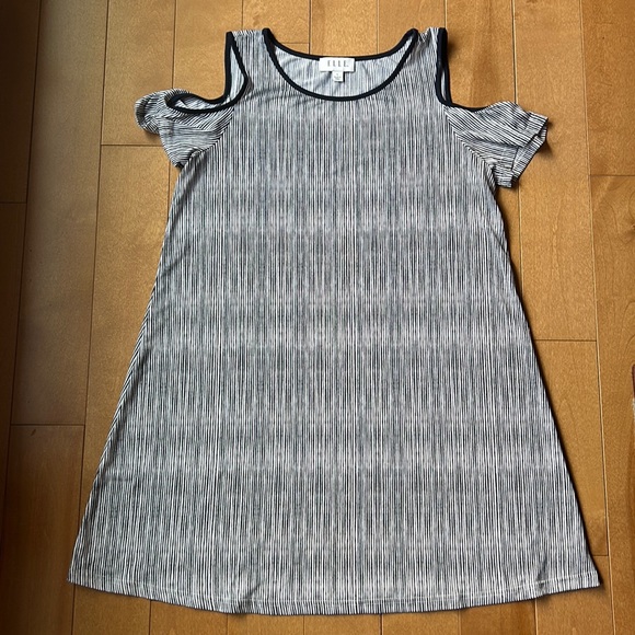 Elle Dresses & Skirts - Cold Shoulder Dress